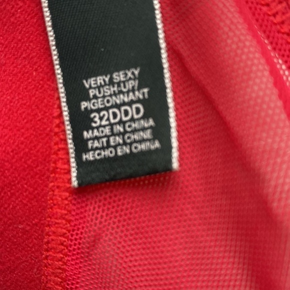 Victoria's Secret Red Lace Bra - Picture 6 of 6